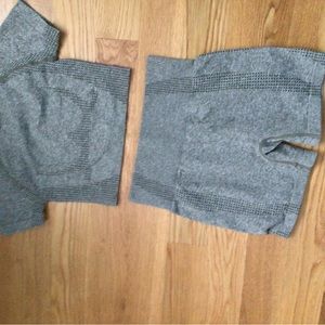 Heather grey fitted matching workout set, size small